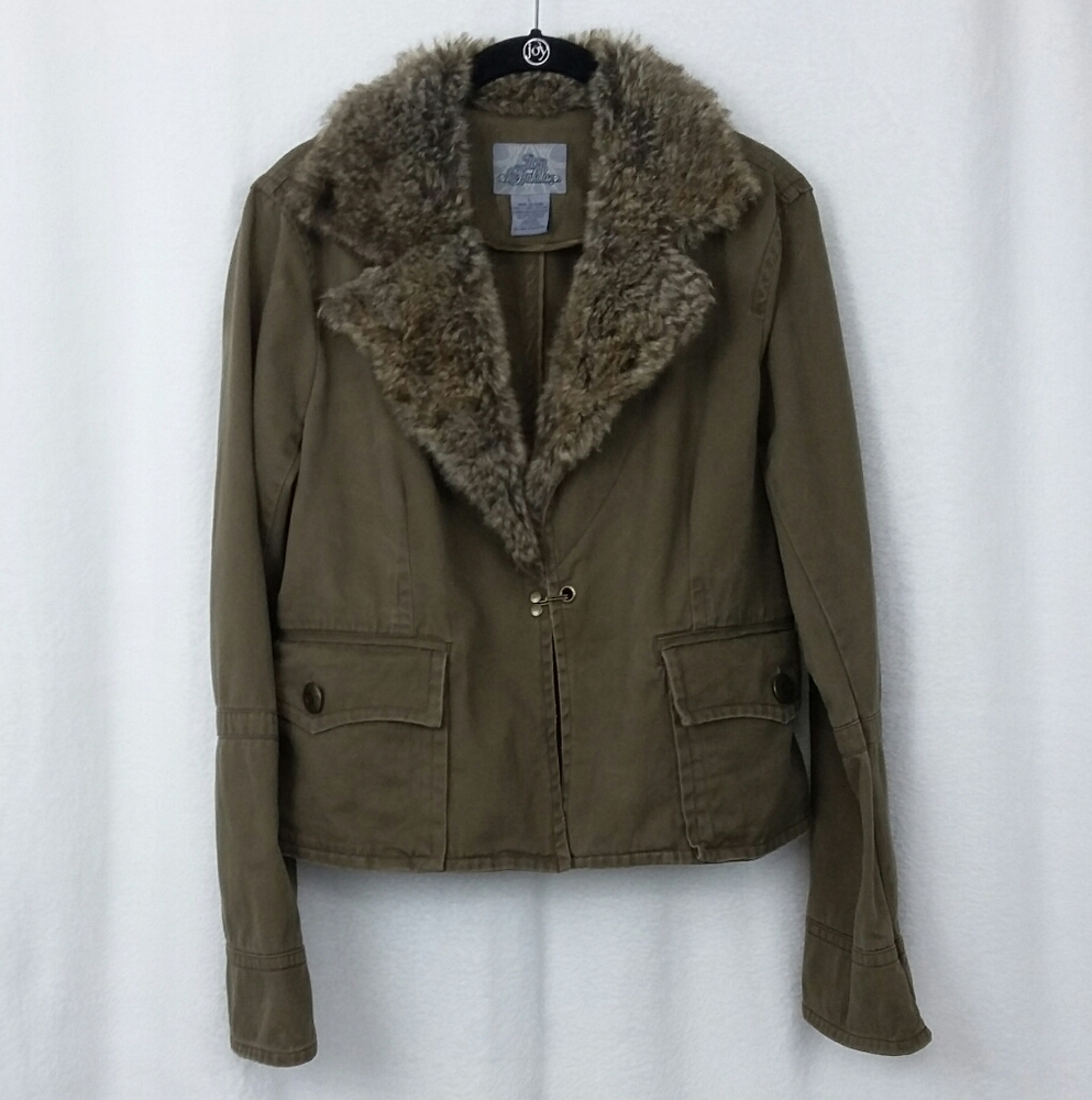 BB Dakota Faux Fur Collar Hook Crop Utility Jacket
